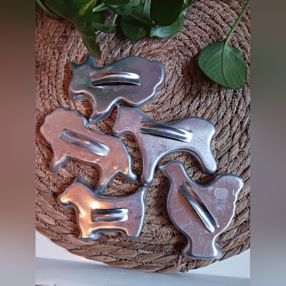5 Vintage Animal Cookie Cutters Aluminum EUC Horse Scottie Dog Lion Rabbit Bird